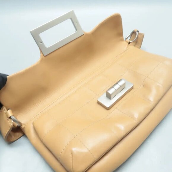 100% Authentic CHANEL Brown Leather Shoulder Bag 1474-111024 - Picture 8 of 12